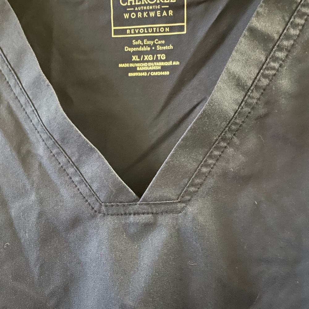 Cherokee Scrubs Top And Bottom- Matching Set - image 2